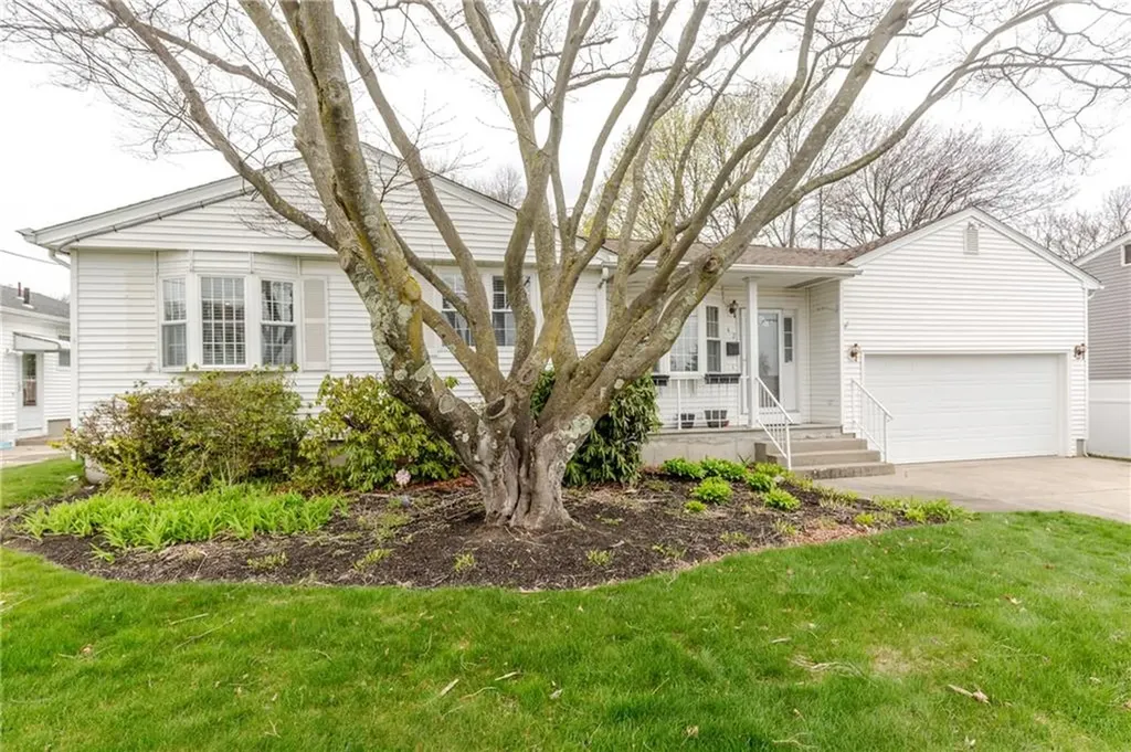 42 Batcheller Avenue Providence RI 02904