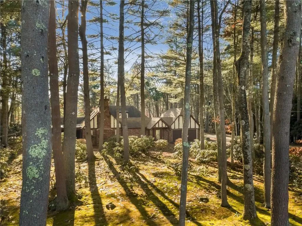 12 Georgiana Drive Cumberland RI 02864