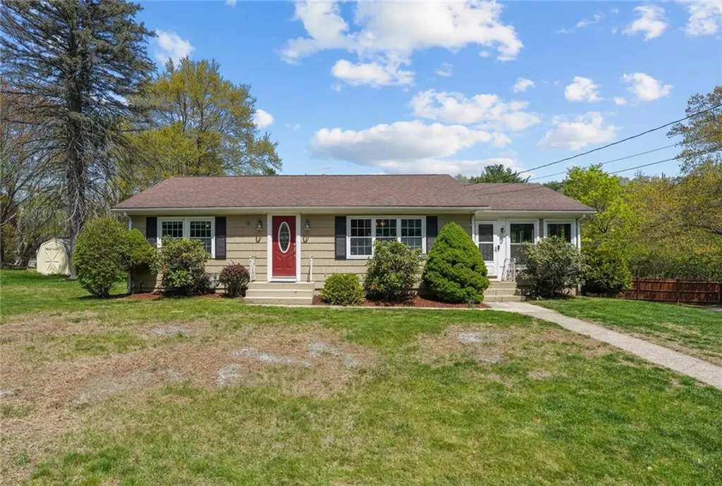 56 Litzen Road North Smithfield RI 02896