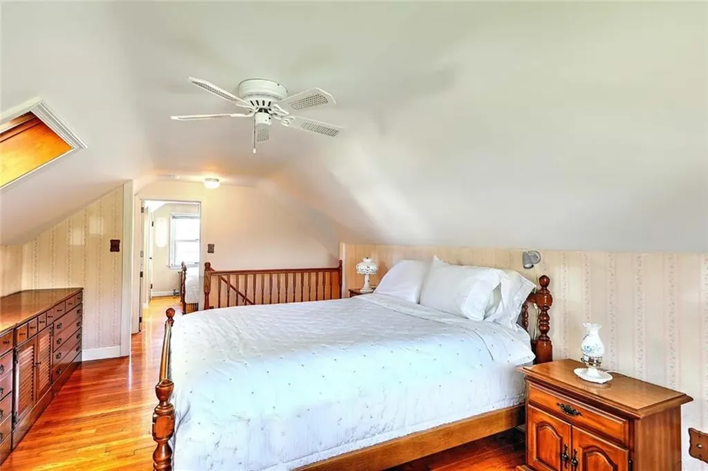 32 Glengrove Avenue Cranston RI 02910