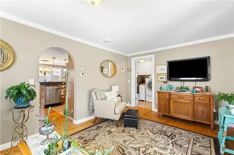 3 Jones Avenue Bristol RI 02809