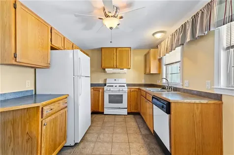 3 Jones Avenue Bristol RI 02809