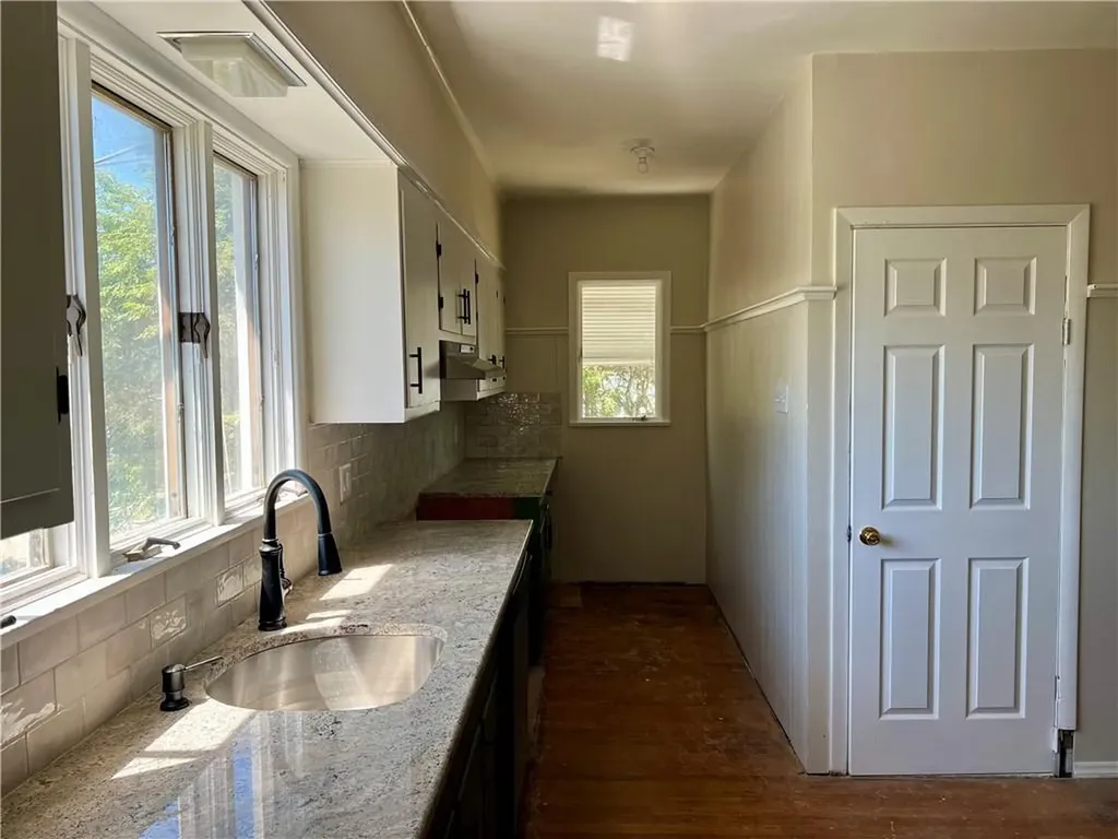 584 River Avenue Providence RI 02908