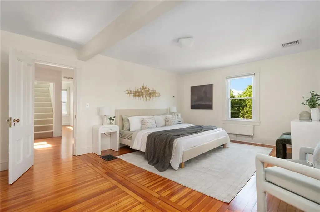 9 Oriole Avenue Providence RI 02906