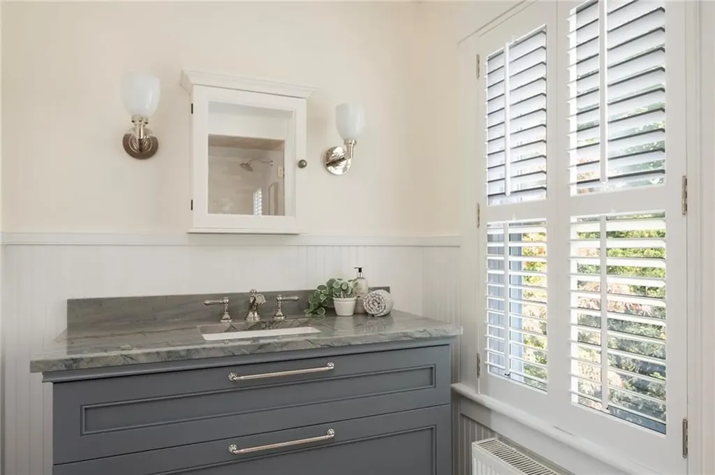 9 Oriole Avenue Providence RI 02906