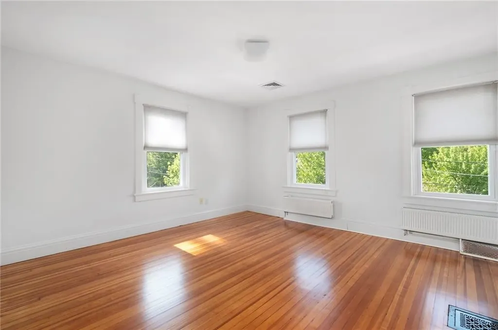 9 Oriole Avenue Providence RI 02906