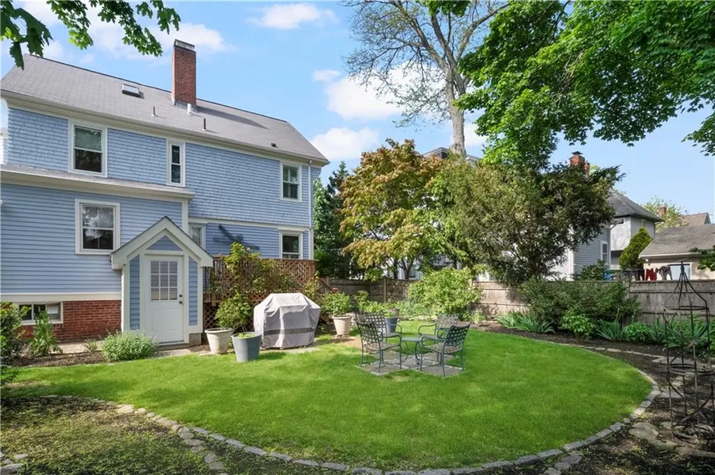 9 Oriole Avenue Providence RI 02906