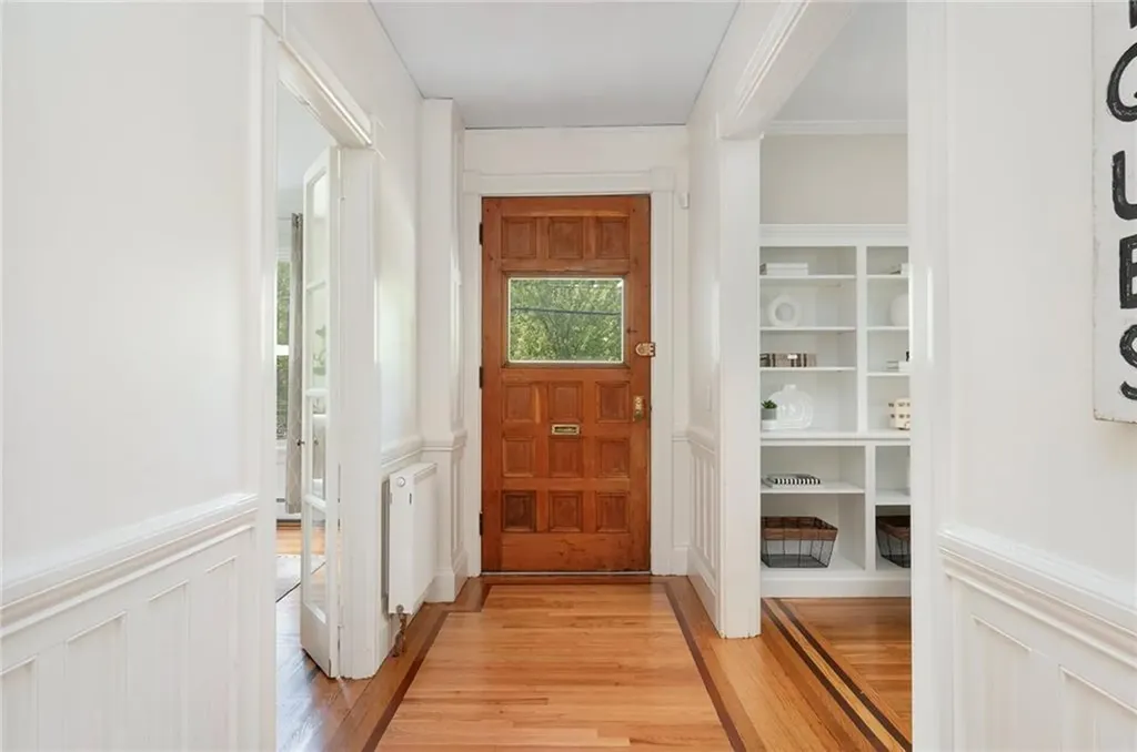9 Oriole Avenue Providence RI 02906
