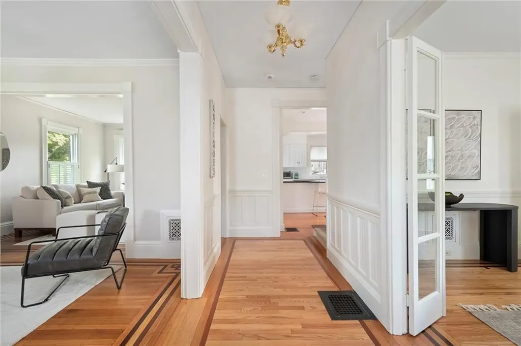 9 Oriole Avenue Providence RI 02906