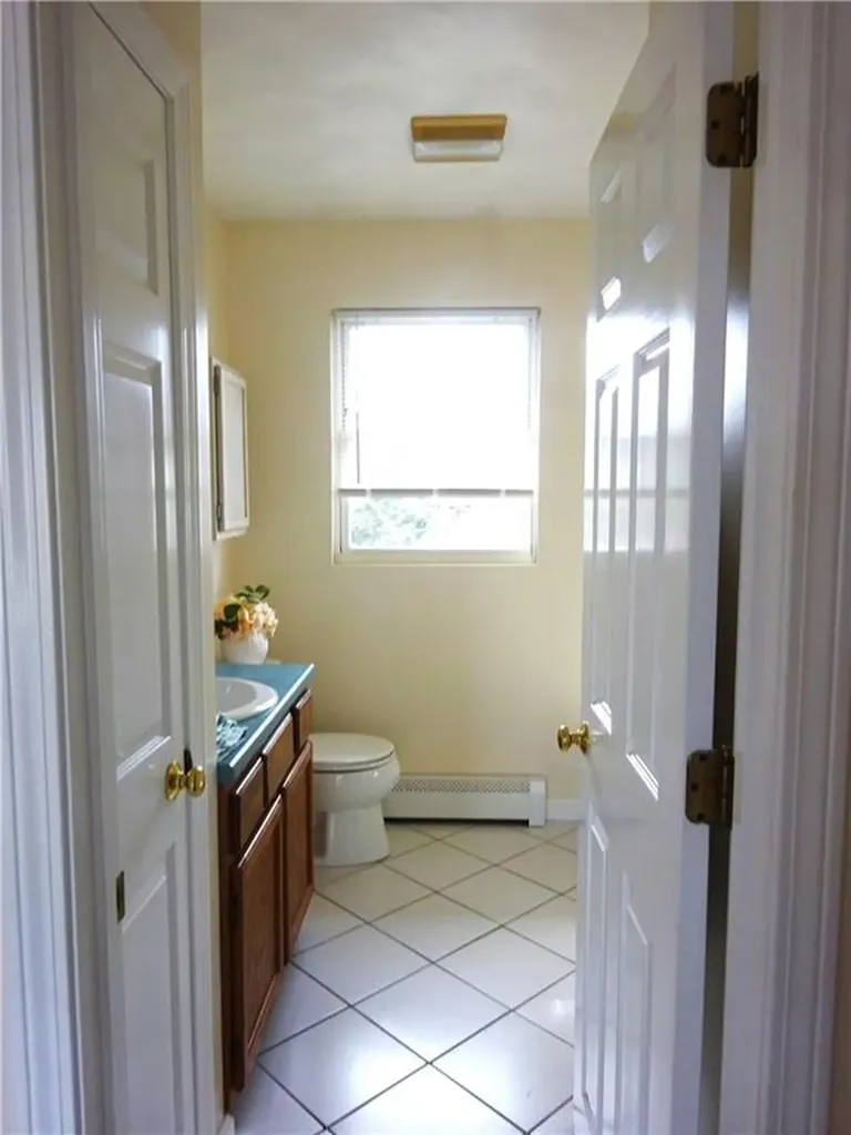 34 Berkley Avenue Portsmouth RI 02871