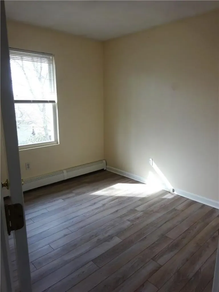 34 Berkley Avenue Portsmouth RI 02871