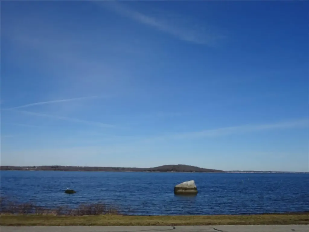 34 Berkley Avenue Portsmouth RI 02871