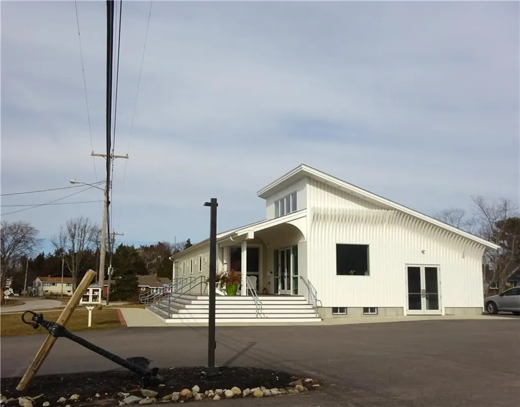 34 Berkley Avenue Portsmouth RI 02871