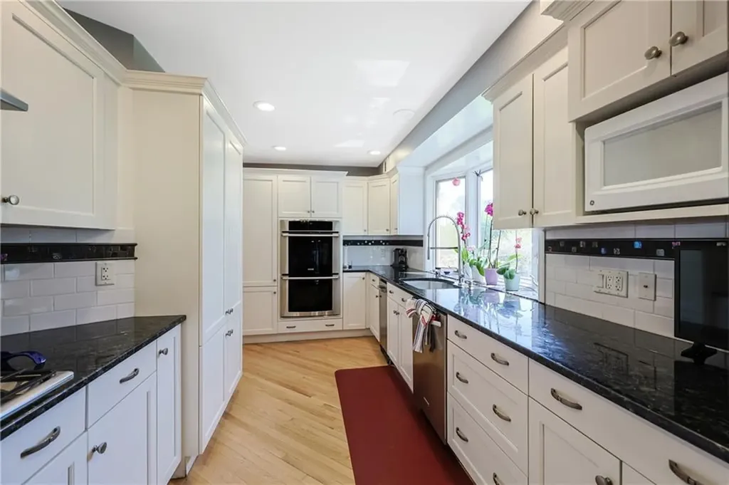 170 Summit Drive Cranston RI 02920