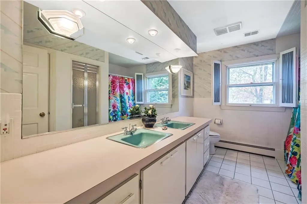 170 Summit Drive Cranston RI 02920