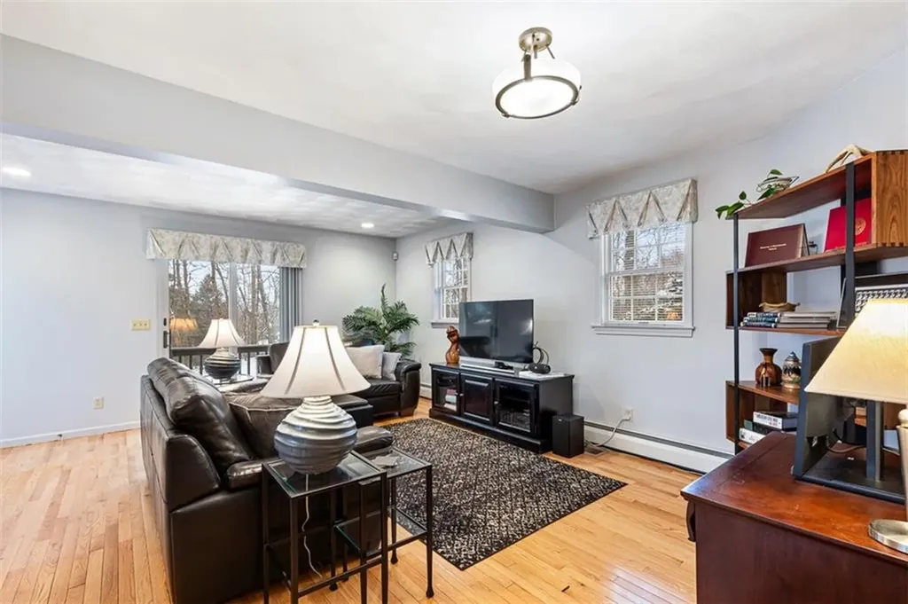 9 Heritage Drive Lincoln RI 02865