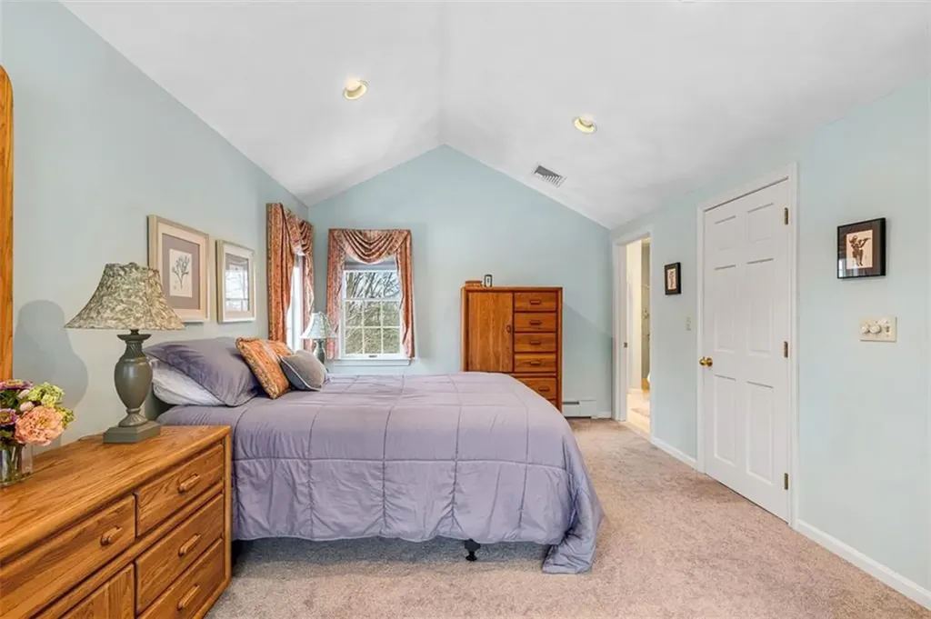 9 Heritage Drive Lincoln RI 02865