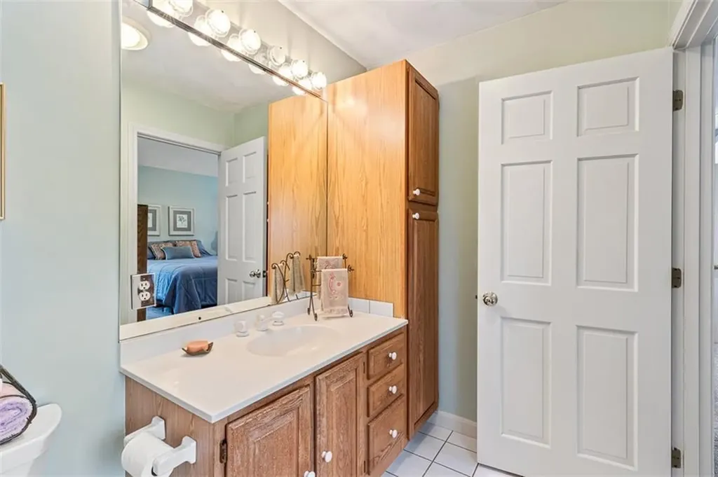 9 Heritage Drive Lincoln RI 02865