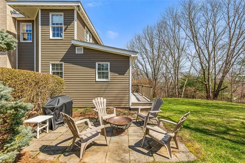 9 Heritage Drive Lincoln RI 02865