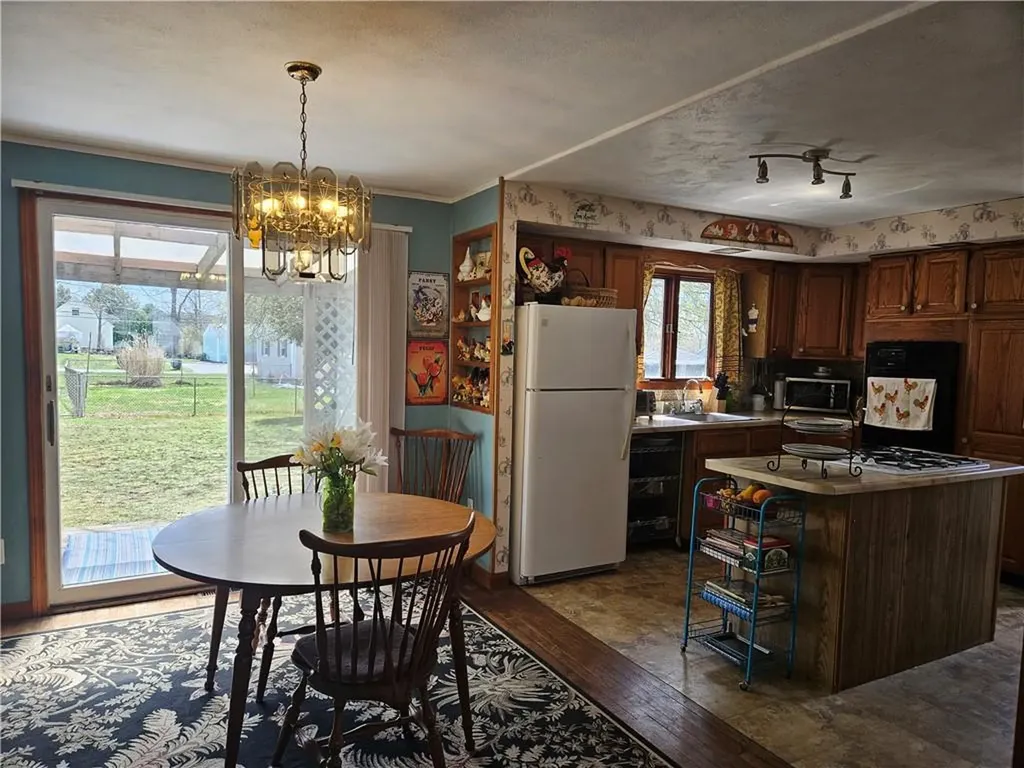 85 Canario Drive Warren RI 02885
