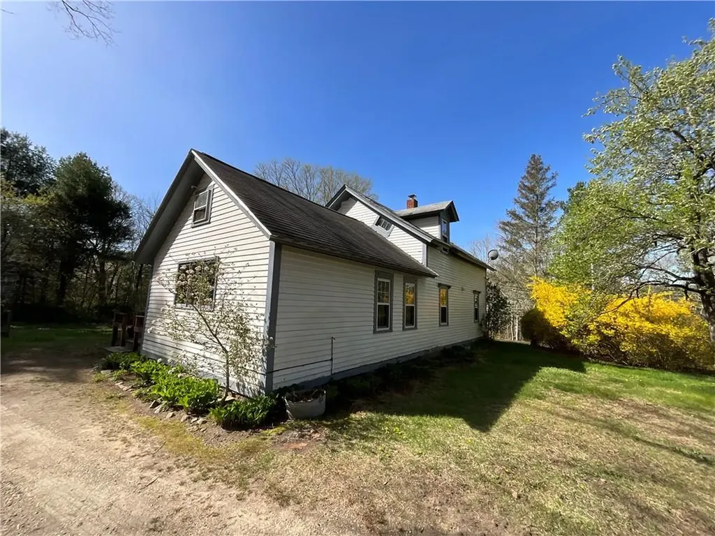 305 Arcadia Road Richmond RI 02832