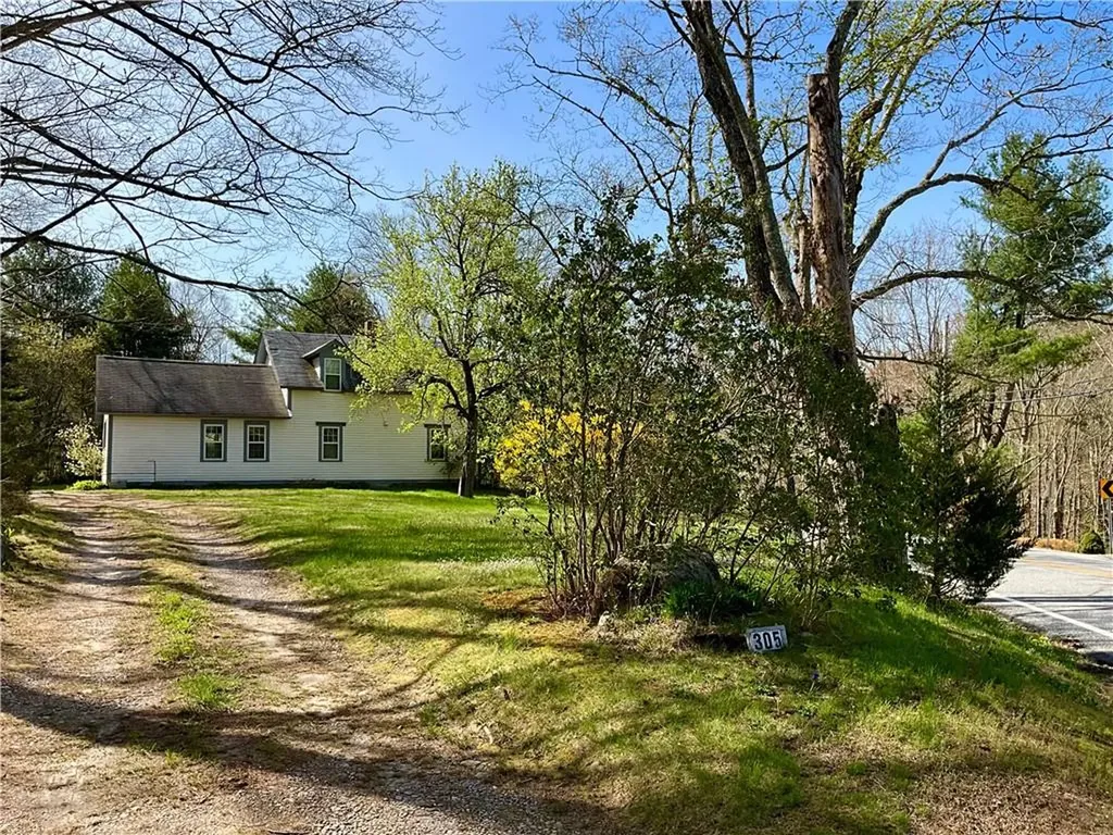 305 Arcadia Road Richmond RI 02832