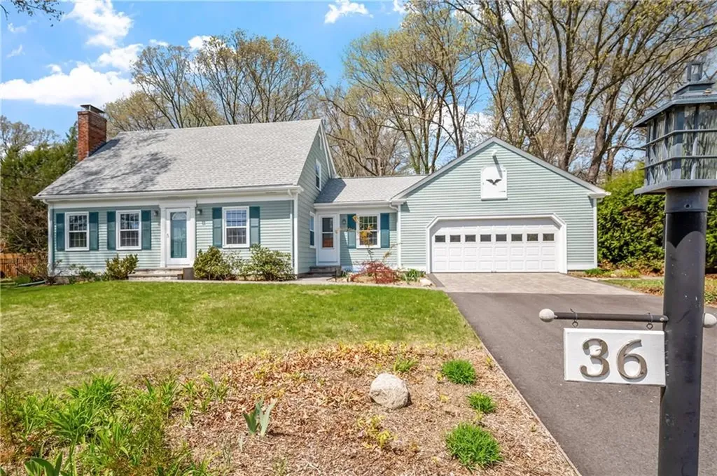 36 Rolling Acres Drive Cumberland RI 02864