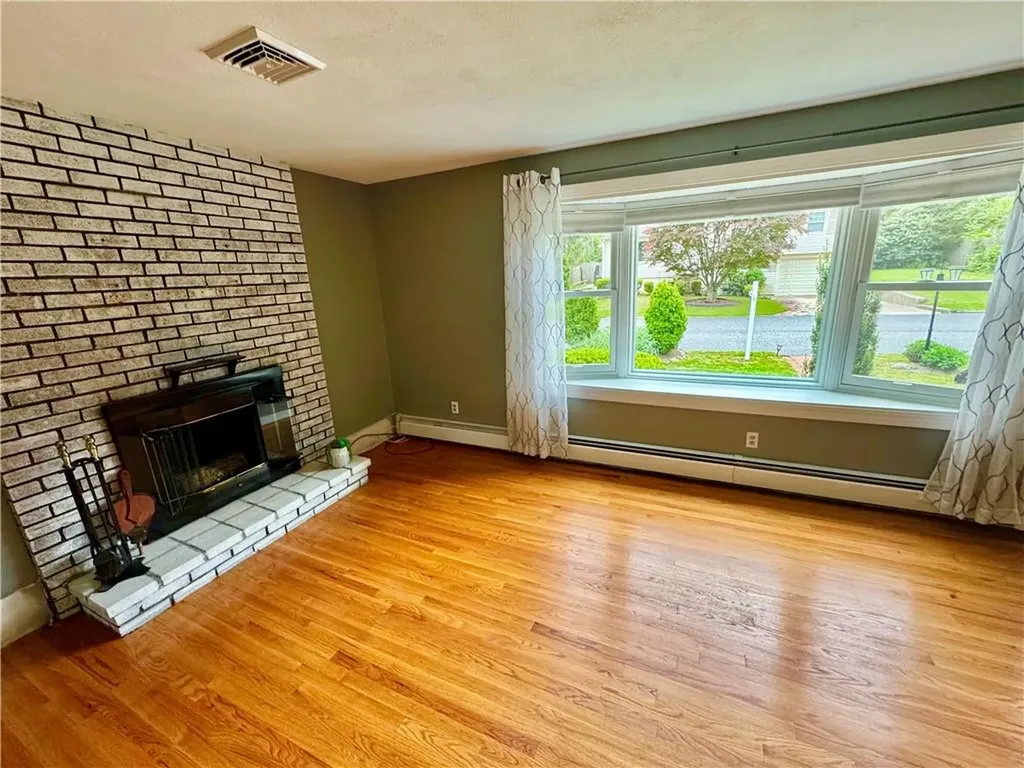 16 Grove Avenue Johnston RI 02919