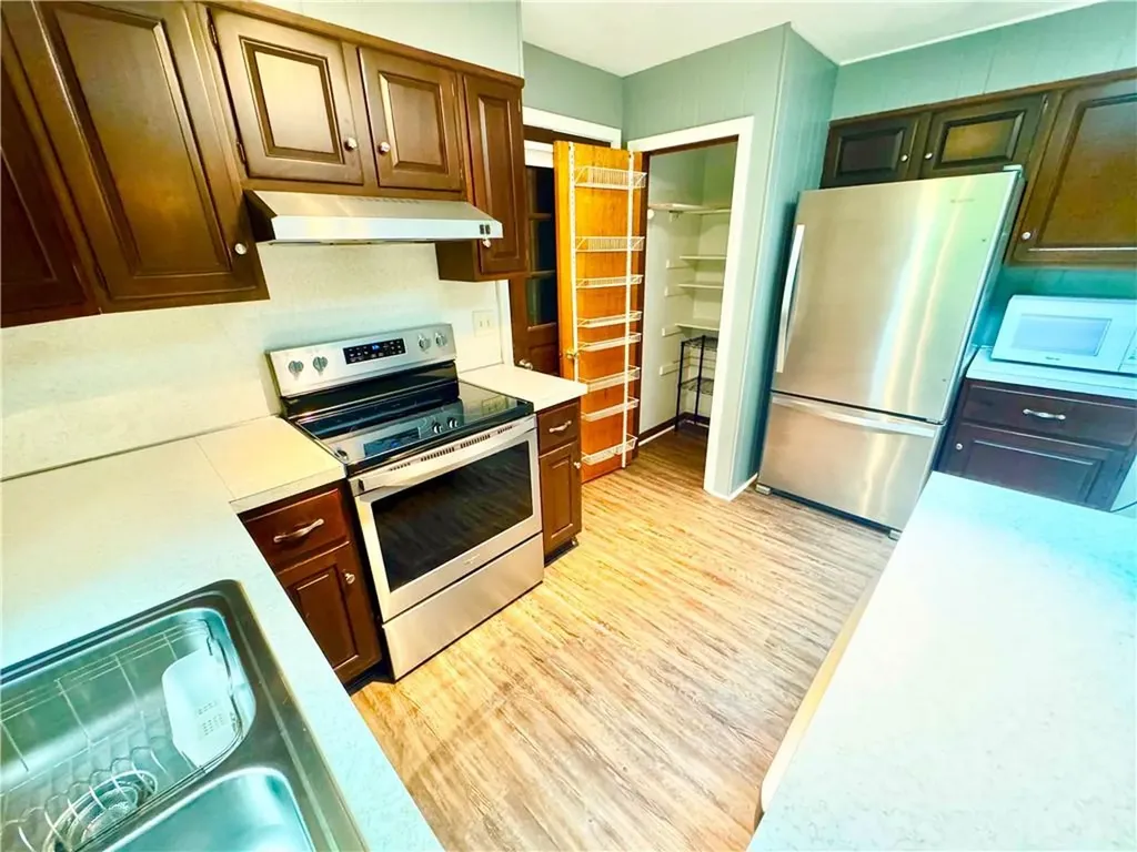 16 Grove Avenue Johnston RI 02919