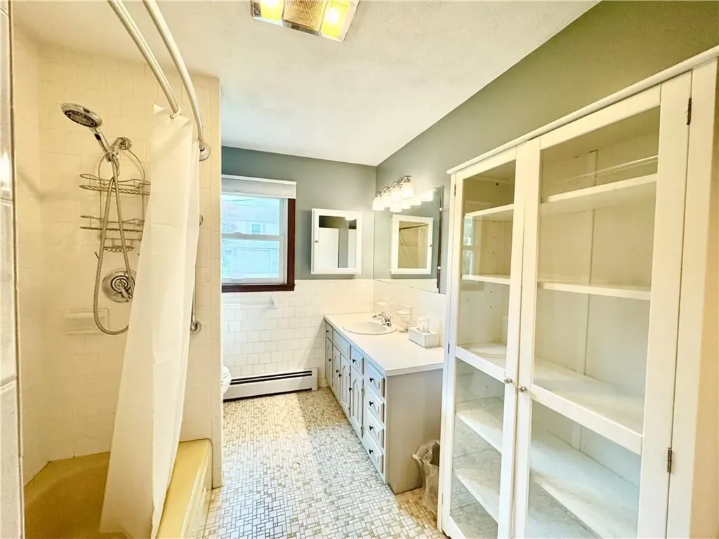 16 Grove Avenue Johnston RI 02919
