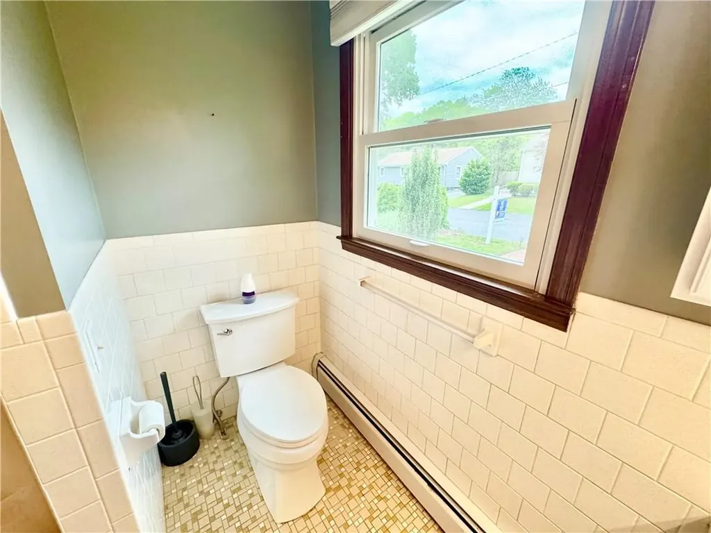 16 Grove Avenue Johnston RI 02919