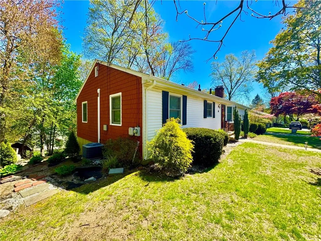 16 Grove Avenue Johnston RI 02919