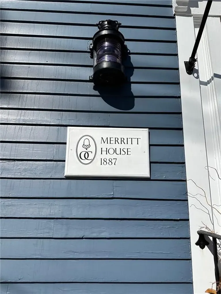 35 Elm Street Newport RI 02840