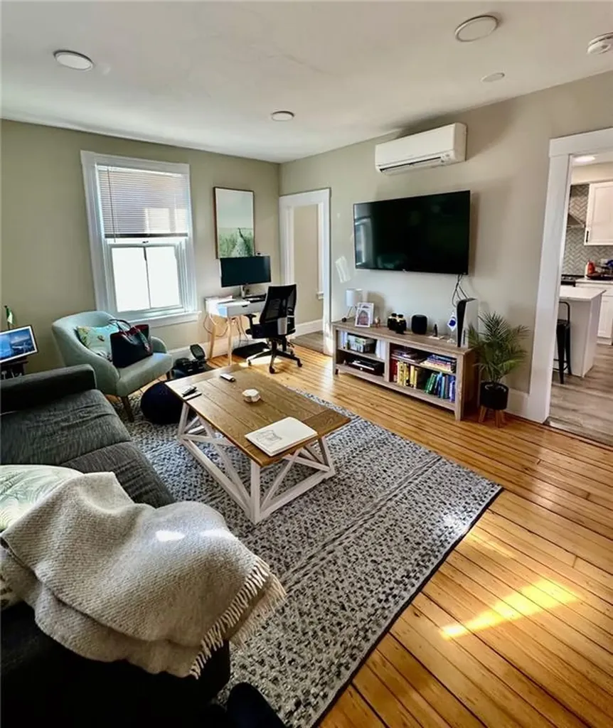 35 Elm Street Newport RI 02840