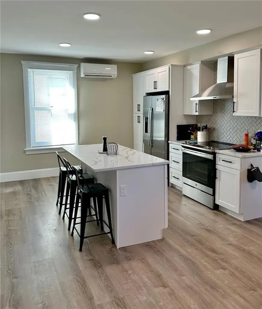35 Elm Street Newport RI 02840