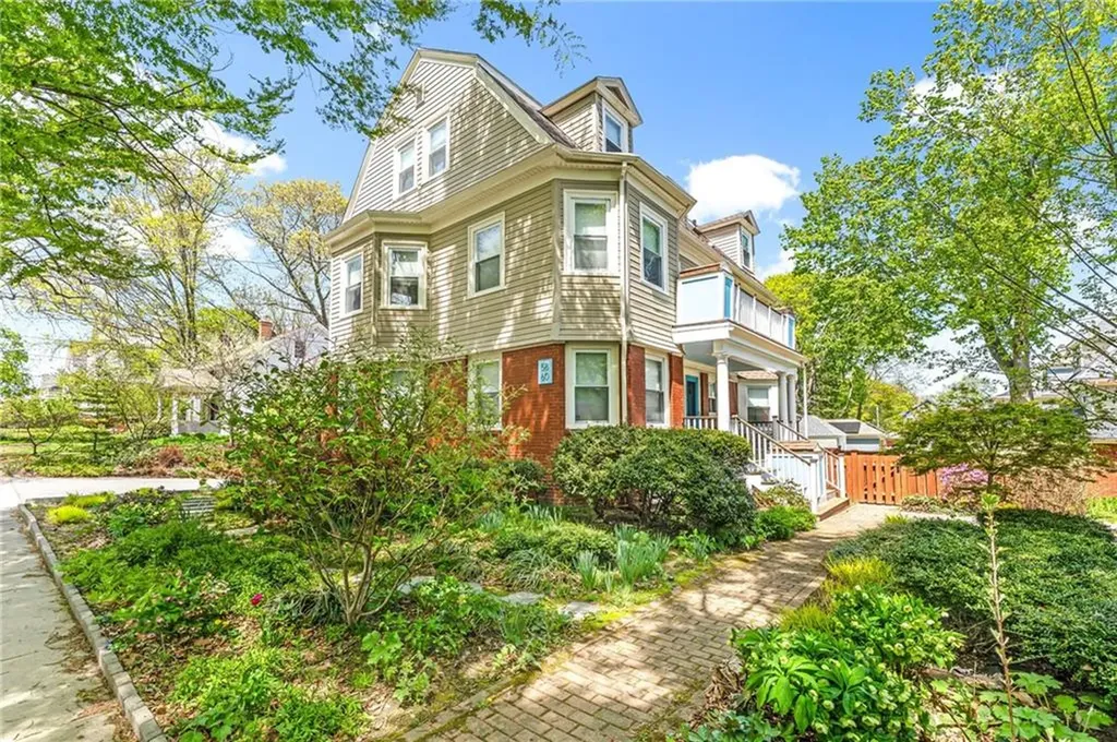 58 60 Forest Street Providence RI 02906