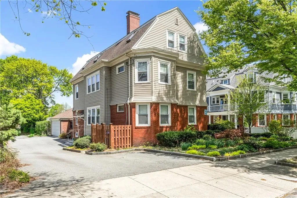 58 60 Forest Street Providence RI 02906