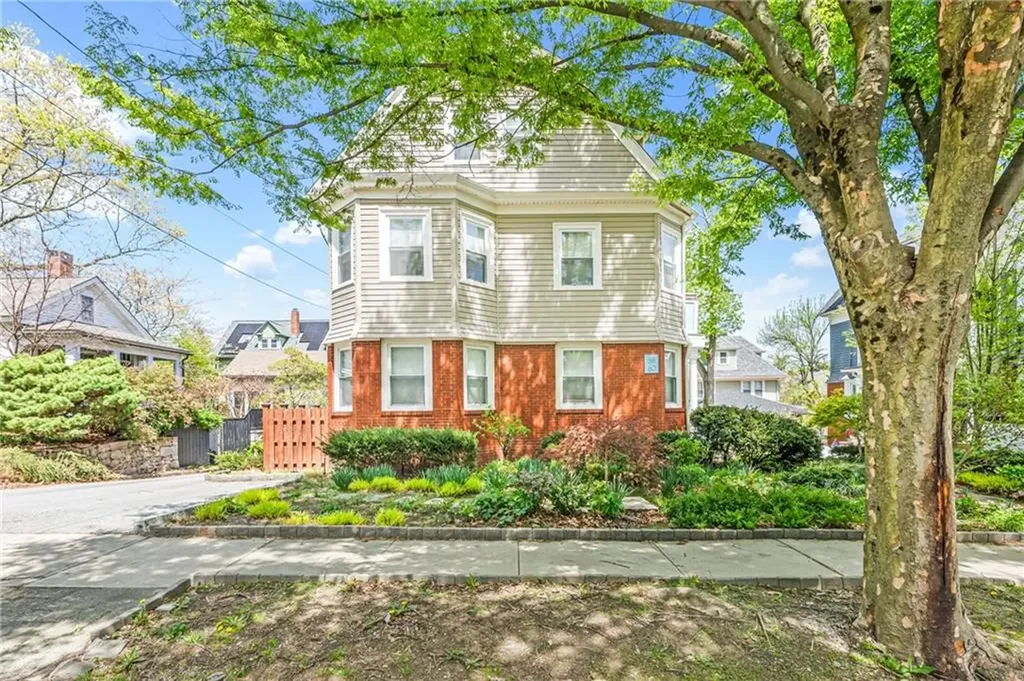58 60 Forest Street Providence RI 02906