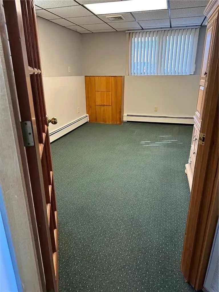 164 Airport Road Warwick RI 02889