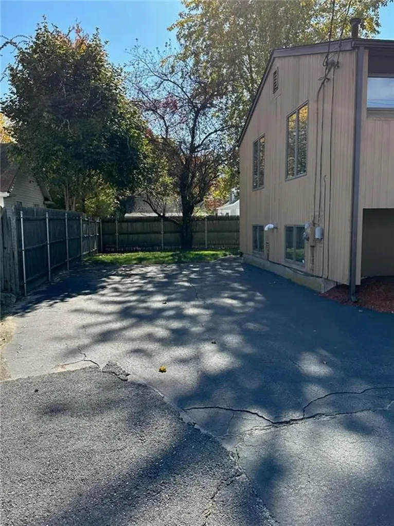 164 Airport Road Warwick RI 02889