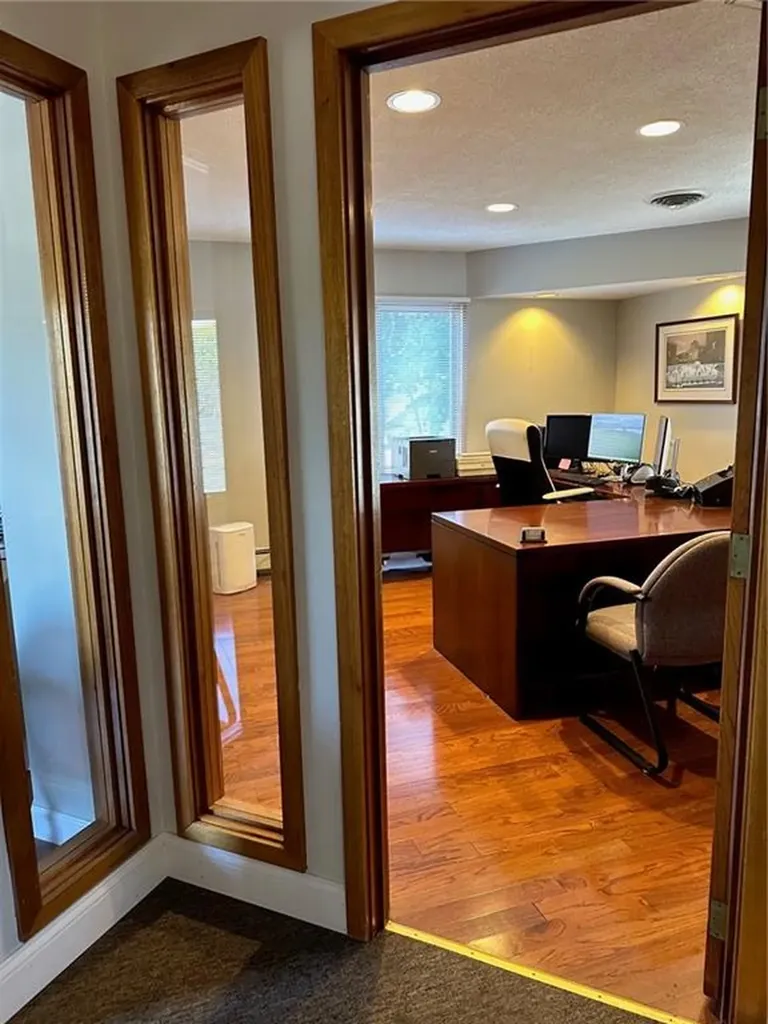 164 Airport Road Warwick RI 02889