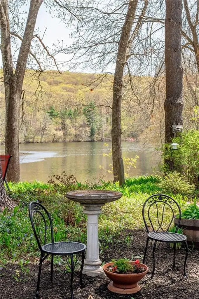 28 Riverview Avenue Smithfield RI 02917