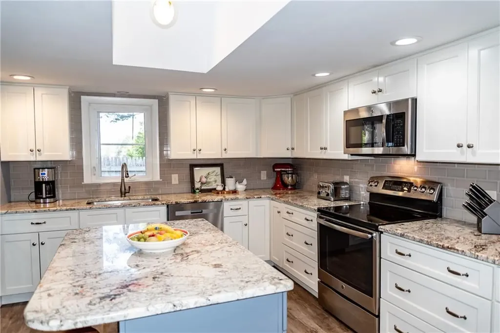 28 Riverview Avenue Smithfield RI 02917
