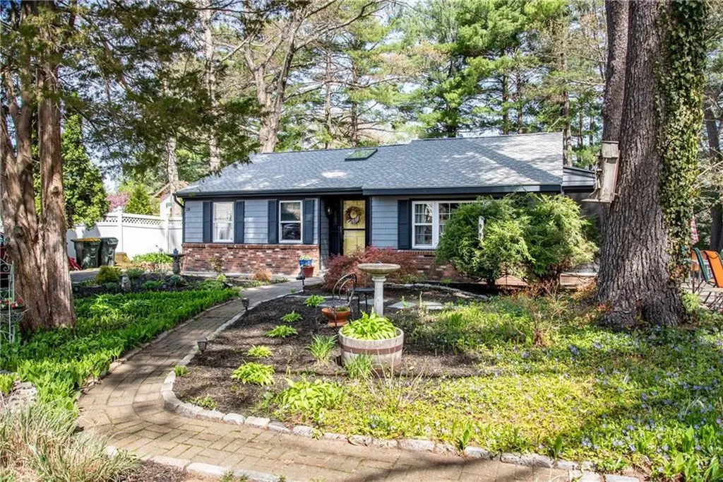 28 Riverview Avenue Smithfield RI 02917