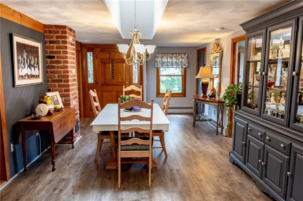 28 Riverview Avenue Smithfield RI 02917