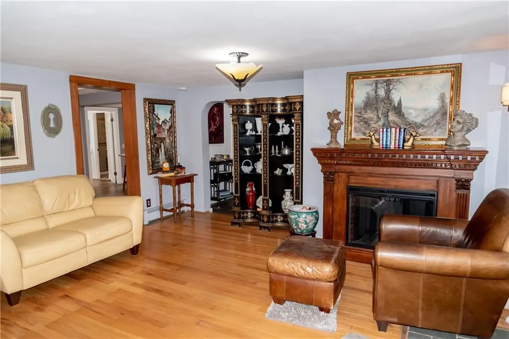 28 Riverview Avenue Smithfield RI 02917