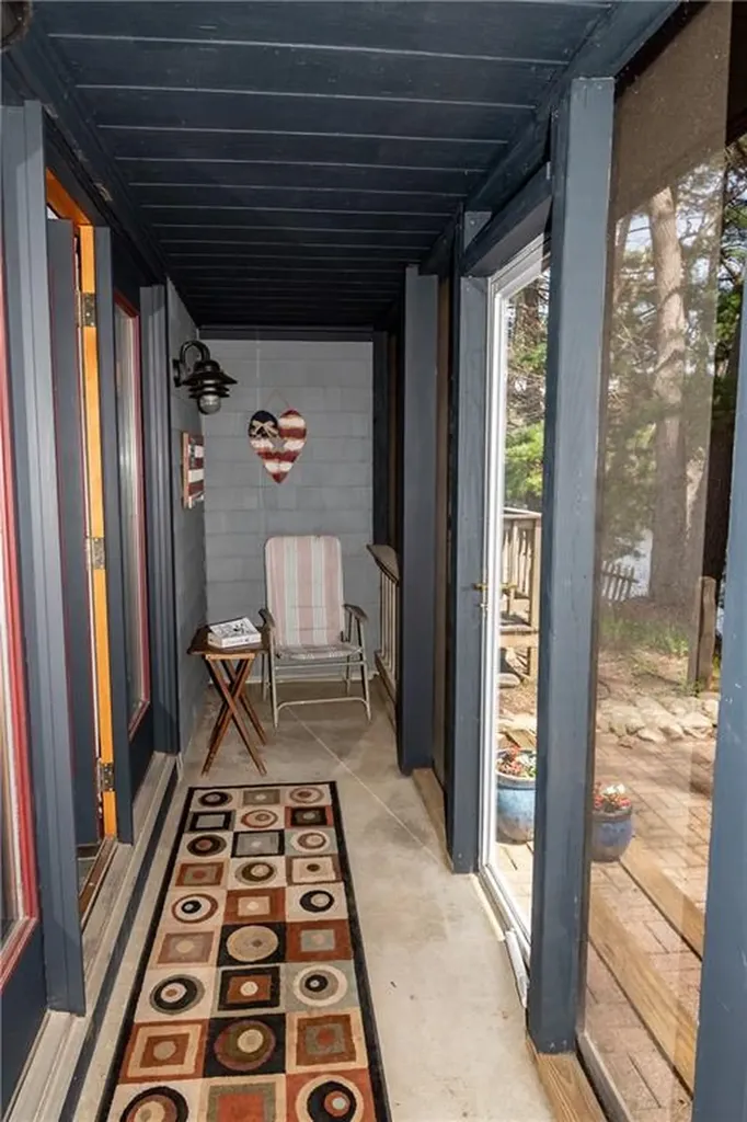 28 Riverview Avenue Smithfield RI 02917