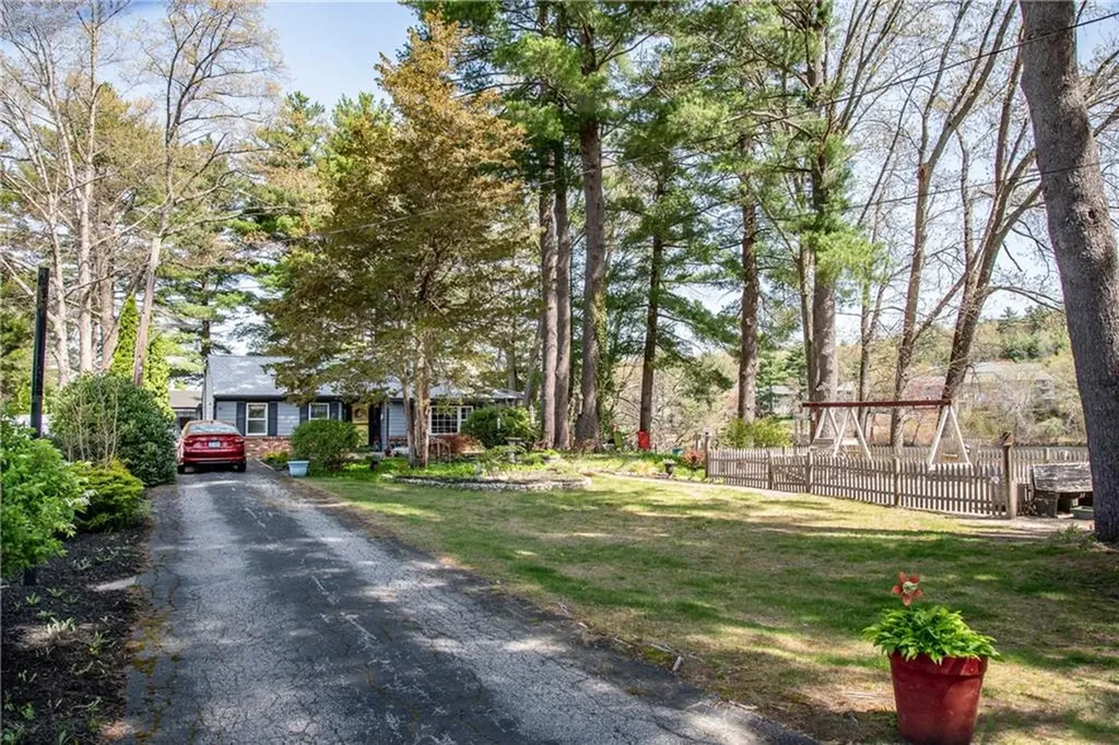 28 Riverview Avenue Smithfield RI 02917