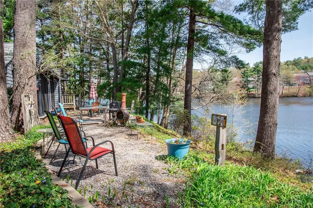 28 Riverview Avenue Smithfield RI 02917