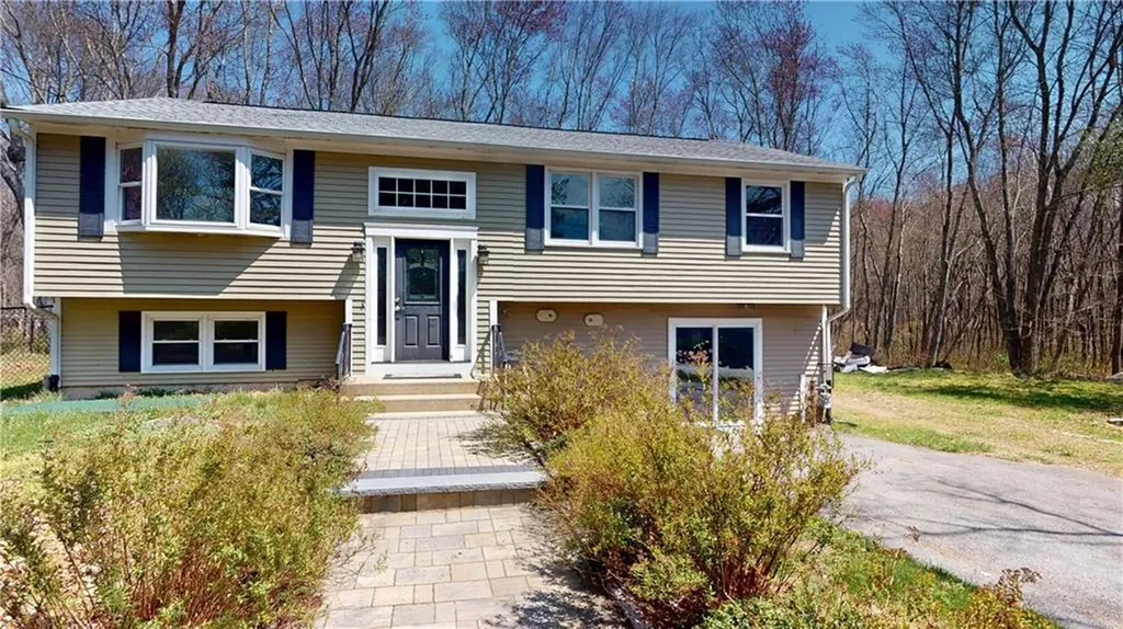 108 Shady Lea Road North Kingstown RI 02852